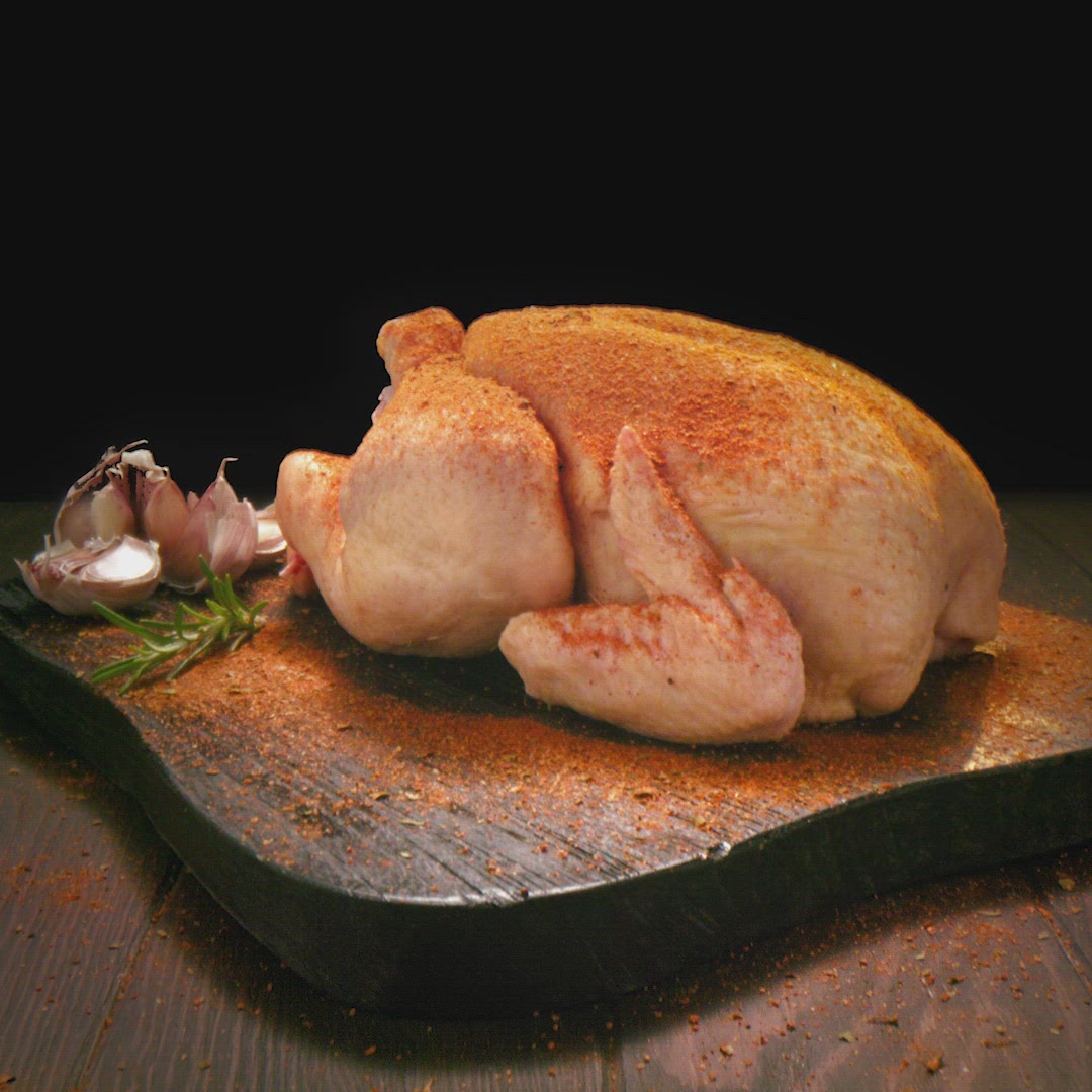 Load and play video in Gallery viewer, Gegrilltes Bio Huhn in Premium Qualität (Halal)